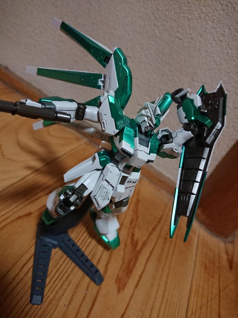 可動範囲はパチ組した時と変わっていません、塗装しただけなので