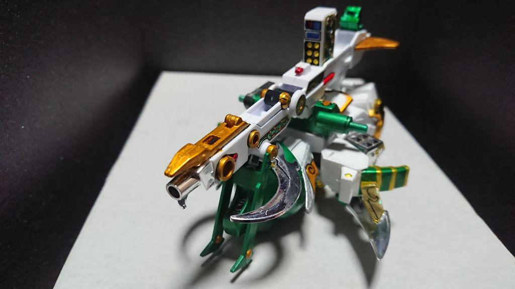 稲妻雷撃形態にも変形可能