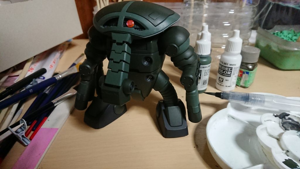 最低限のディテールアップだけで塗装しました
塗膜が弱く剥げた部分を修正しては別の場所が剥げ、直すのも面倒くさくなったのでウェザリングして誤魔化しました


塗装待ちの状態に仕上げてからずーーーーっと放置していたので製作中の写真はありません



塗装も４年ぶり、筆塗り全塗装となると8年ぶりでした…
積みプラ消化の為に放置を辞めて塗っていきます…いや、いけるといいなぁ…(/´△`＼)


閲覧ありがとございました