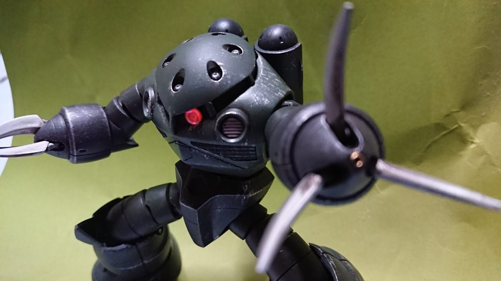 せめてものオシャレにメガ粒子砲を金に