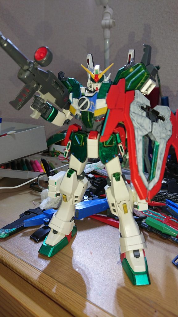 「胴体と肩がごついな」と思い、改修しました。