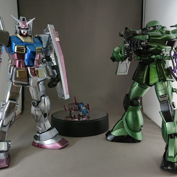 ＰＧ 30周年記念モデル ガンダムＶＳ サグⅡ