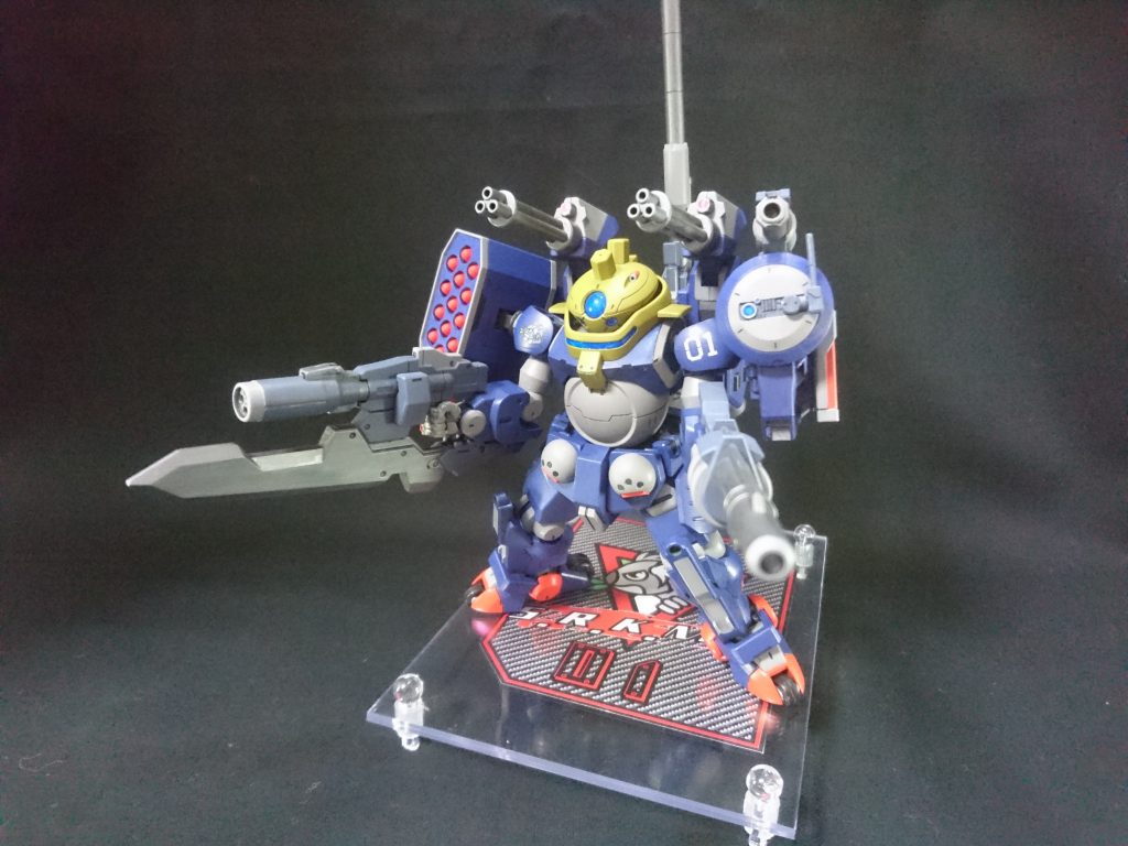 高火力弾幕で敵を威嚇・殲滅
誘導兵器はミサイルのみなので爆発物バラ撒いて前衛支援するのが基本スタイル