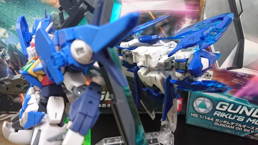 サラ「リク！この機体をリクに・・！」
リク「サラ・・！ドッキングだ！」
？？「了解！了解！サンライザー、ドッキングモード！サンライザー、ドッキングモード！」