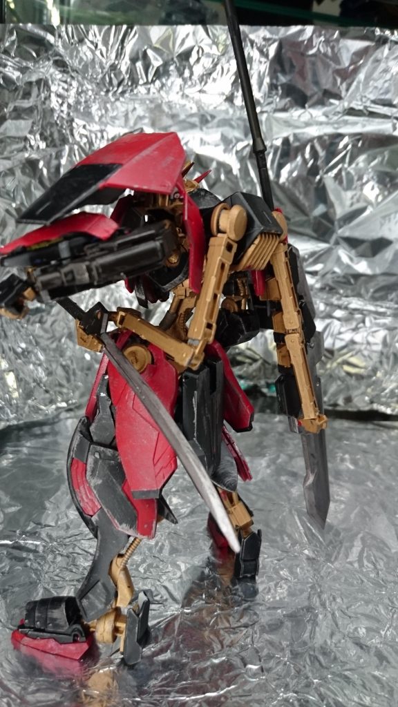 キマリス？のジャンクパーツでフレキシブルアーム。腰の位置まで伸ばせるのがこだわり