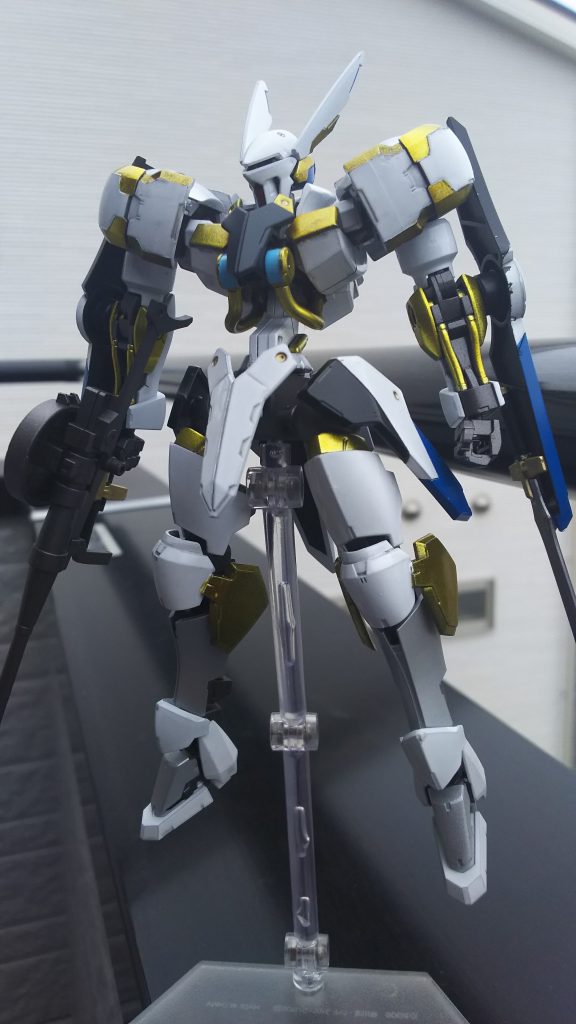 自然光に当てて撮影したものです。
スケール感が出て本当に格好良いです。