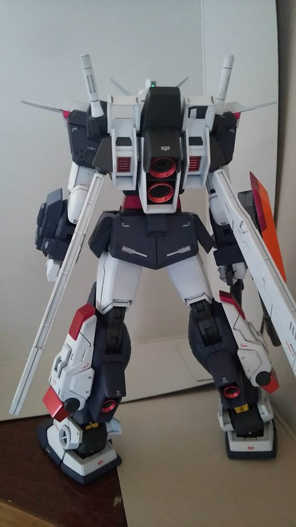 コーションデカールで情報量を増やしてます。