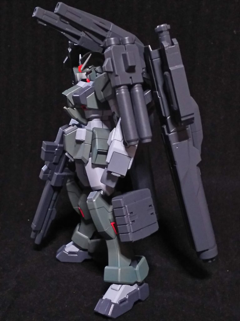 武装は鉄血のオプションセットから、ショートバレルキャノンとロケット砲を追加しました。