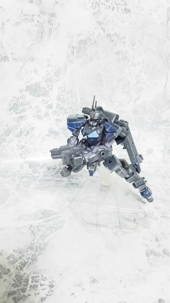 ハンドガンはフルオート式