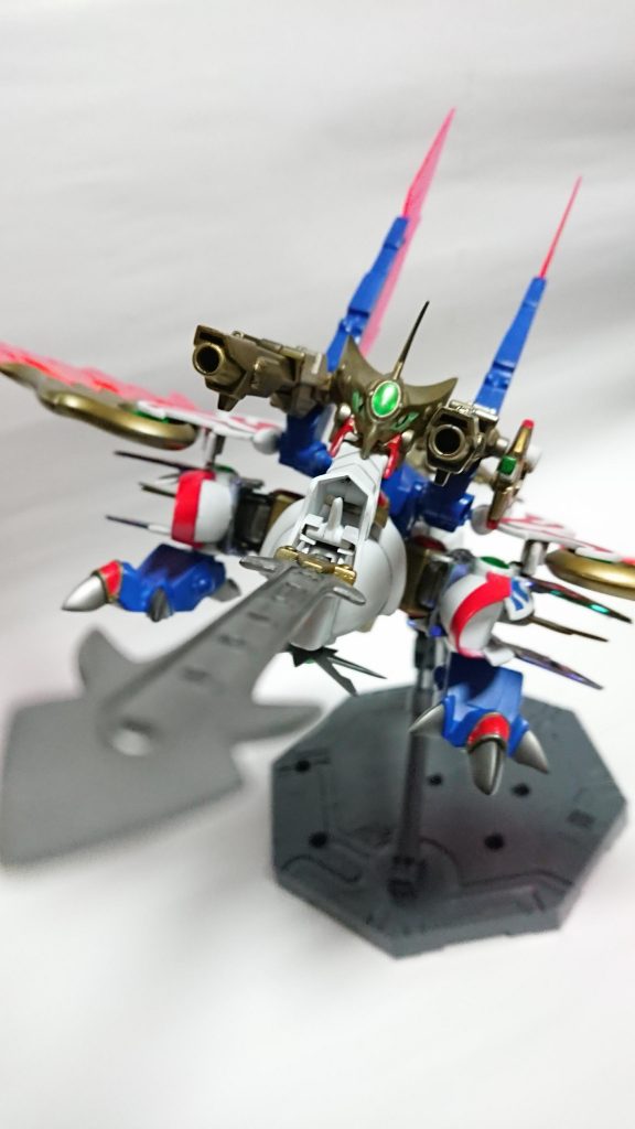 鳳凰要塞艦形態。
大輝煌鳳凰も撮ってるんですけど、すみません。枠足りなく割愛です。