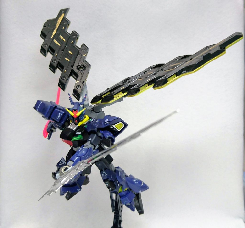 ムーンガンダム–9枚目/制作者：素振りをする素振り