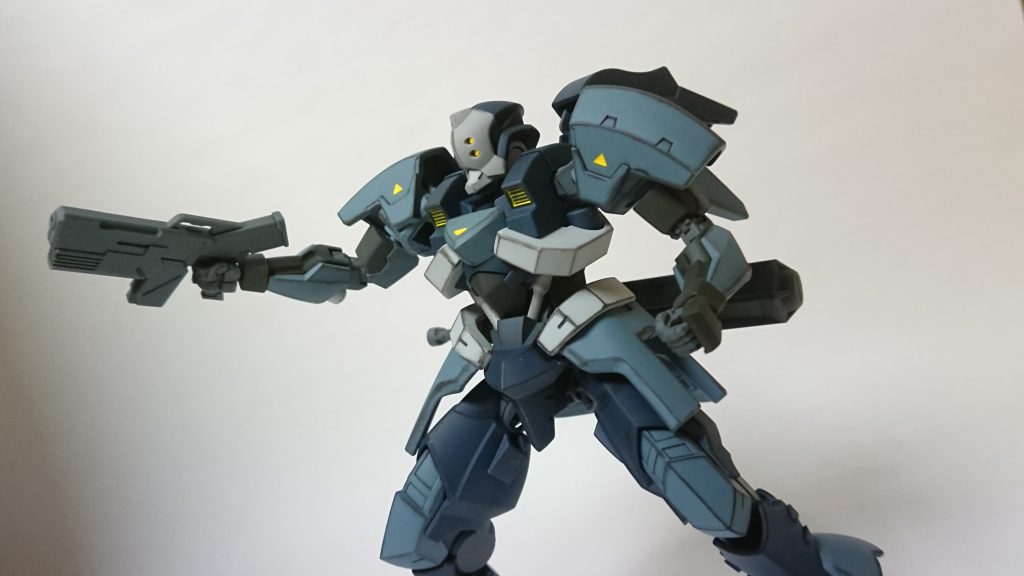 最後に構え
ポーズが難しい…。