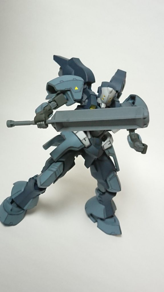 ヘビークラブを構えっ！
最初ダサいなーと思った武器ですが、なんかフィット感ありますね。