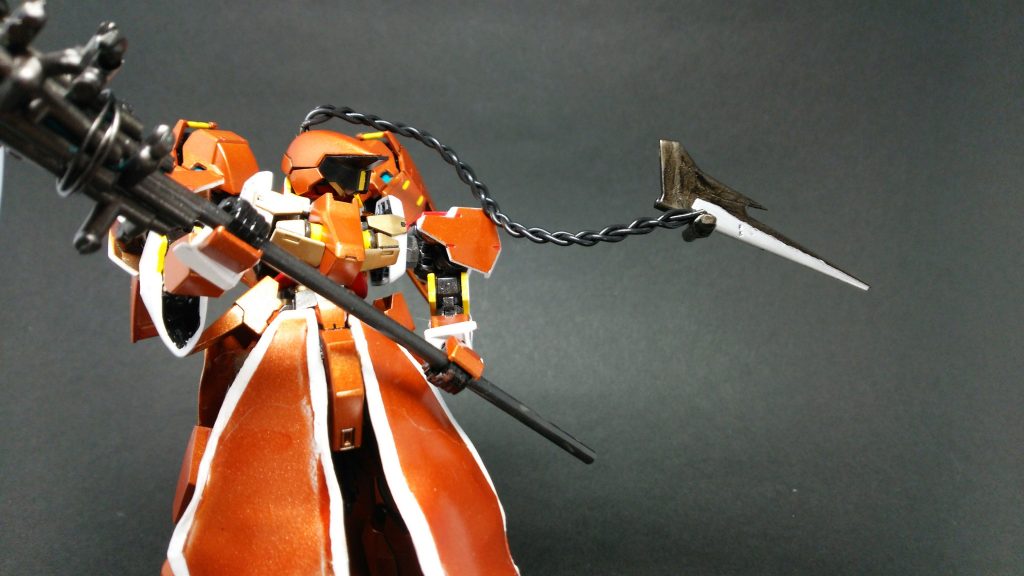 鞭髪ブレード。
シルエットを中国っぽくするために、某超人プロレス漫画の中国超人みたいにしたかった。