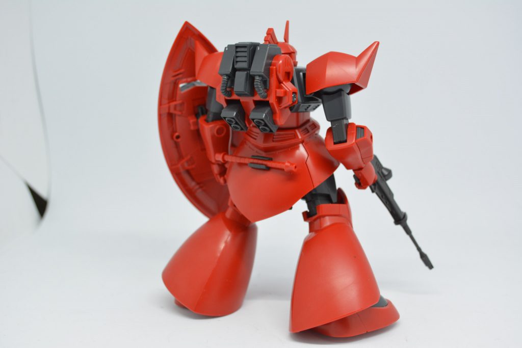 背面

新規造形のバックパックいいですね...