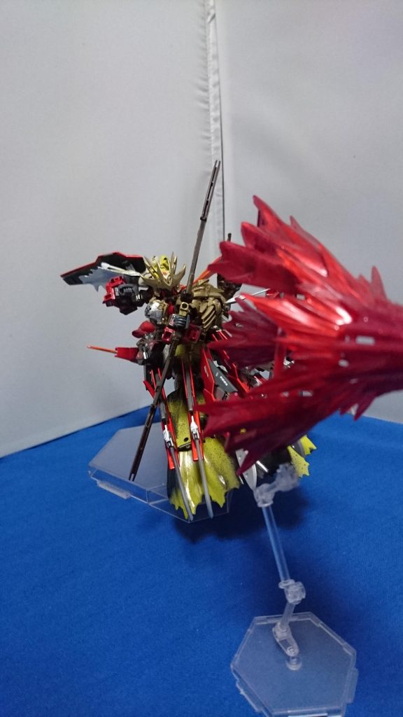 武器10 炎刃弓
この機体のビーム射撃武器です。相手を射ぬくために使いますが...