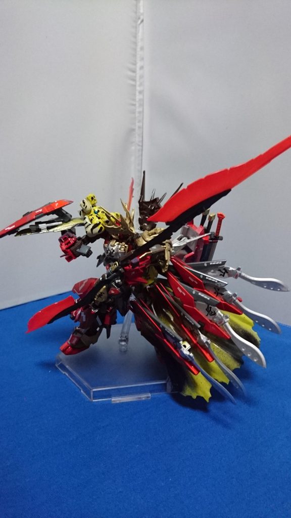 しっかりツインビームセイバーにもなります!