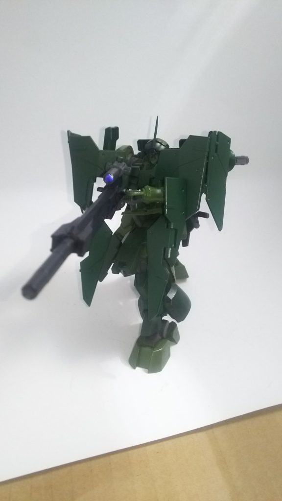 フルシールド展開
バックパックのアームのおかげで前面への展開も可能に