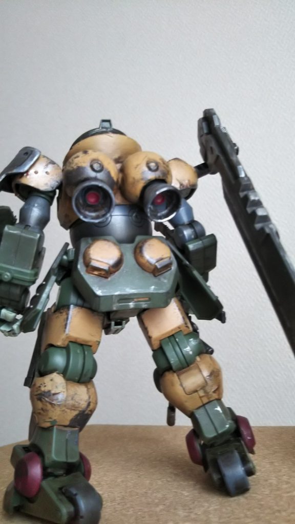 肩の余剰パーツをバーニアに。稼働します。ロングソードはアスタロトのもの