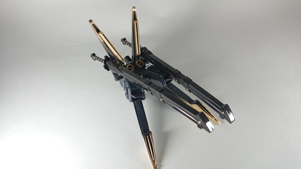 T.M.ASTRAY専用戦闘ユニット
バックパックであり、追加武装ユニット。
『ったく……仕方ない。そんなに戦争が好きなのかよ。』