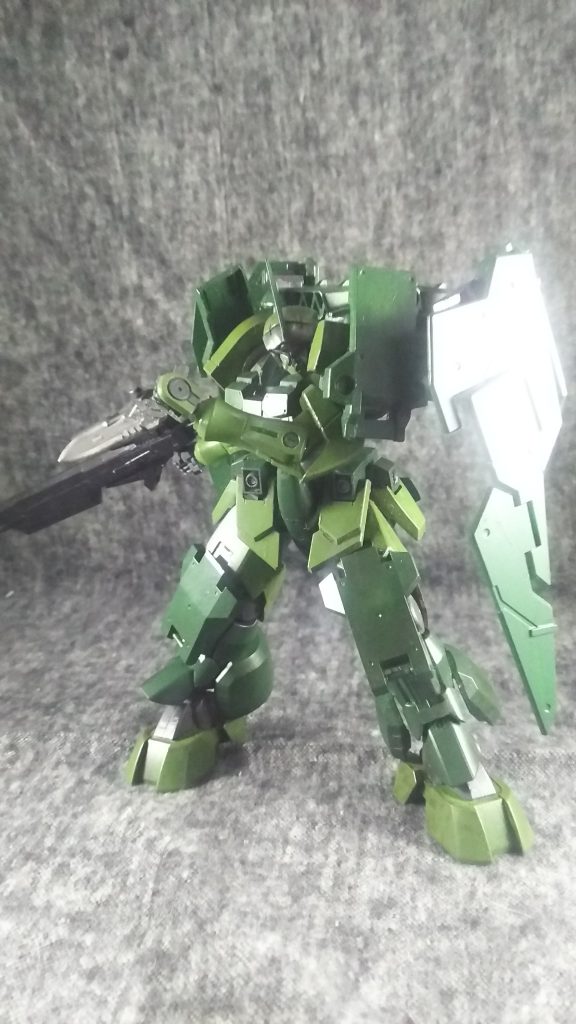 腰にアメイジングケンプファーのナイフを装備