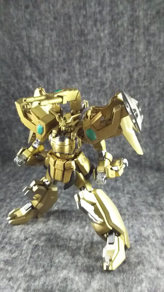 ビームキャノン展開
脚部はHGカオスガンダムのものにジーエンのクローを取り付け