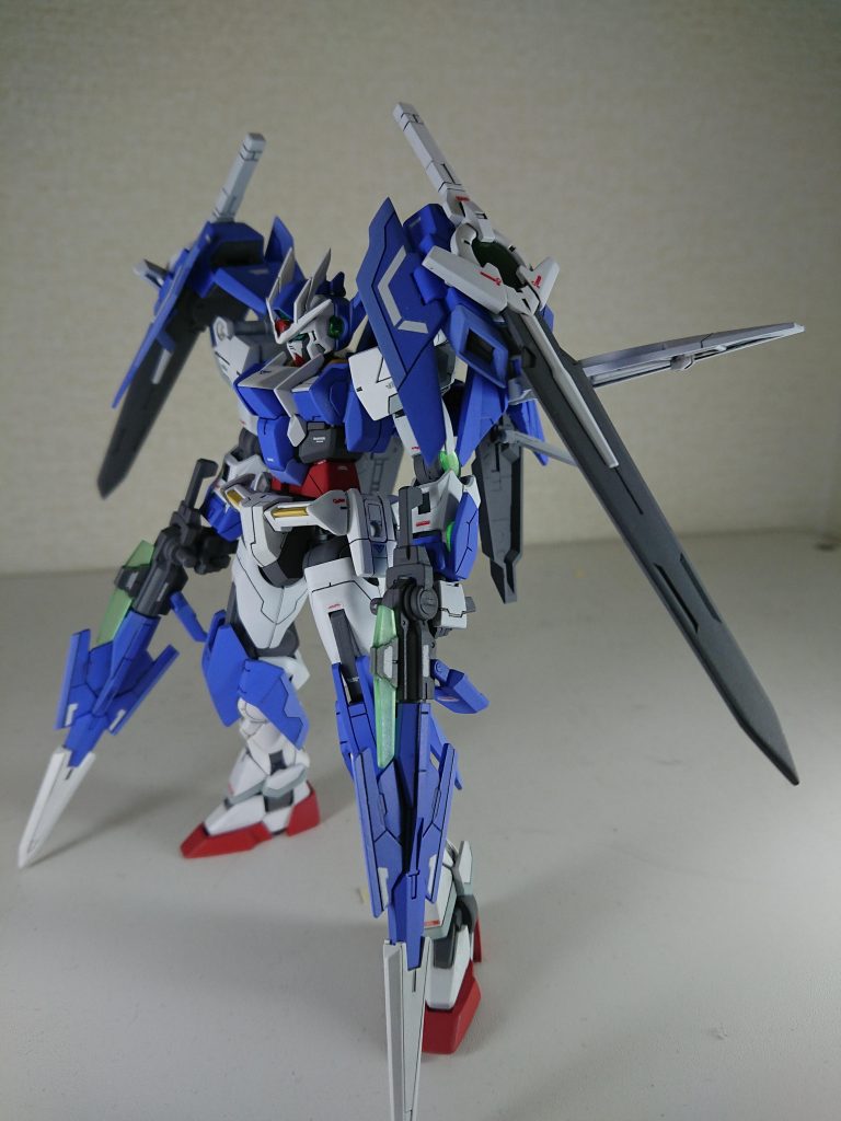 初のエアブラシでの全塗装、初のスジ彫りなど、初めての挑戦がとても多いガンプラになりました！そのせいか制作期間が６ヶ月になってしまいました...笑