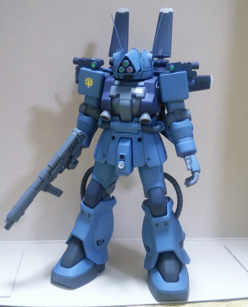 HGUCザクⅡF2と旧キットのザクフリッパーでミキシングしました。