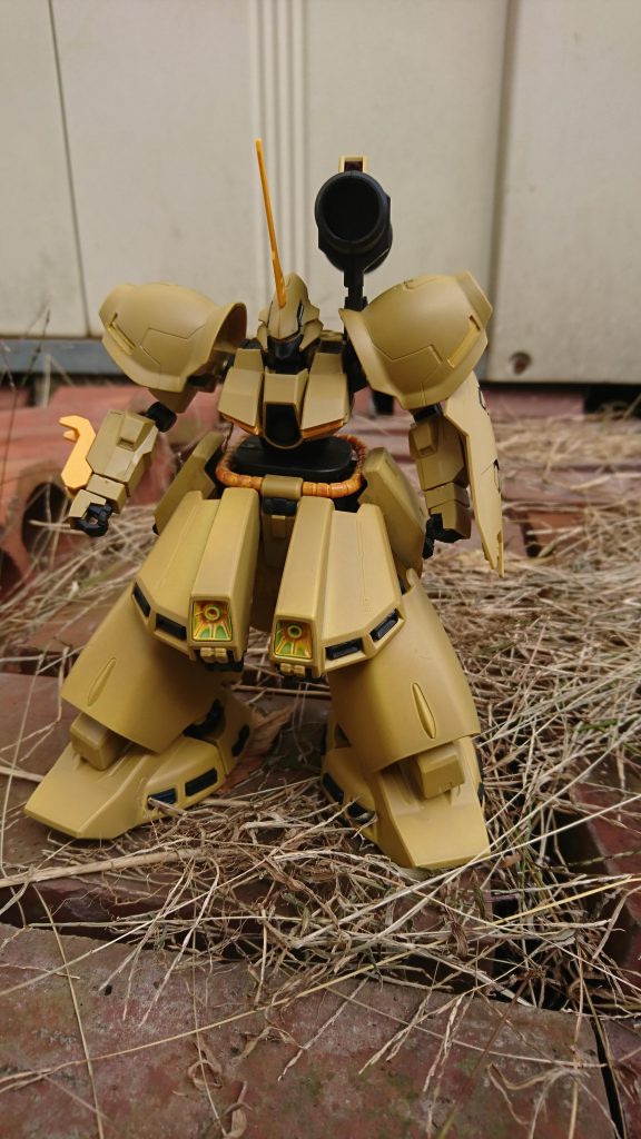 ガルバルディリベイクと言えばこの武装
下半身のどっしりと良く似合う…