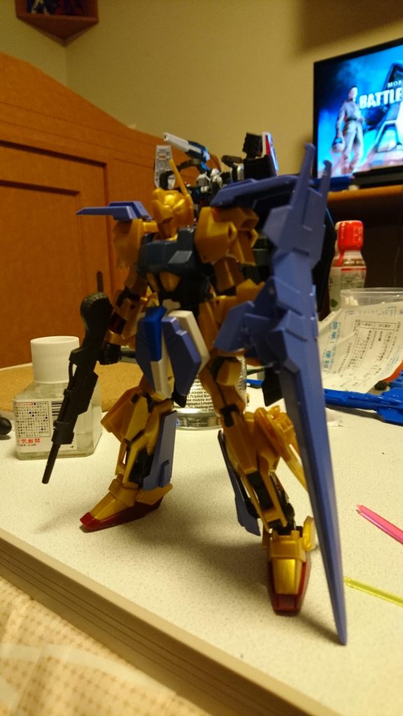 シールドも考えたんですが、百式らしさを目指すことと、稼働率の面で無しに。
こう見るとつけてもかっこよかったなぁ~