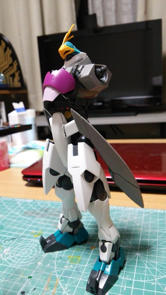 色々ミキシング。鉄血風フレームはジャンクパーツでちょっとずつ足して行きました。