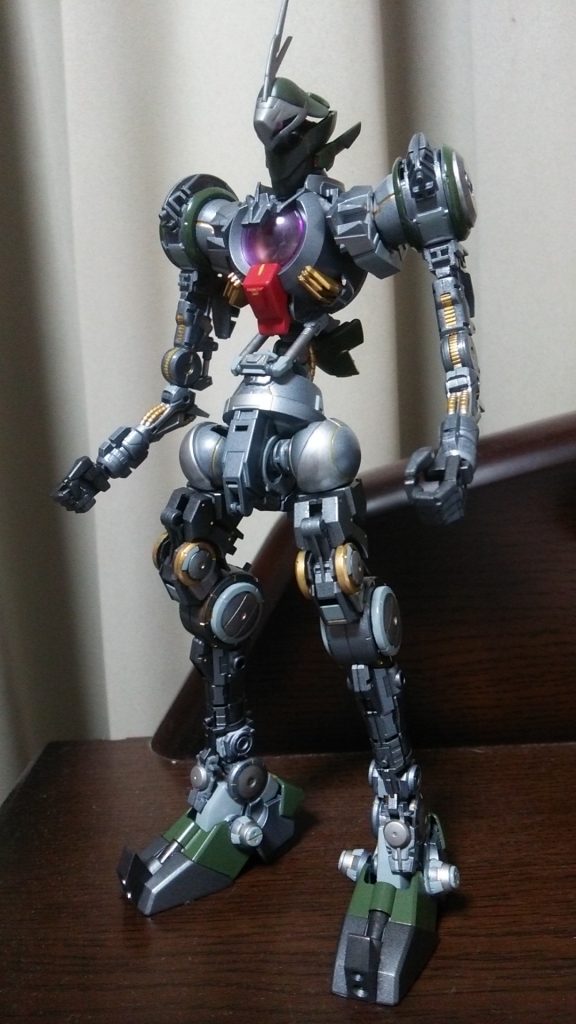 フレームのみの状態。隠れてしまう部分も塗装してあります。