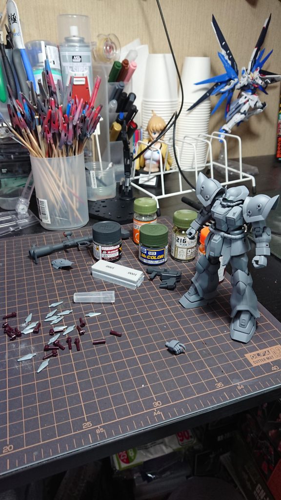 この辺の塗料を使って塗装しました！