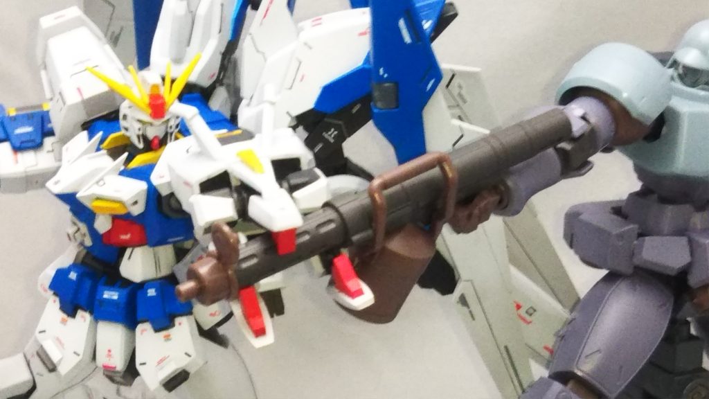 以下、数枚にわたりアピショ。
「コイツが無くなればほぼ何も出来まい、噛み砕かせてもらう」