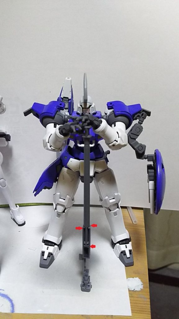 ドーバーガンは砲身のスライド部を限界まで削って可能な限り砲身が奥まで入るようにしています・・・・
とはいえ劇中のような位置にまでは下がらなかった。