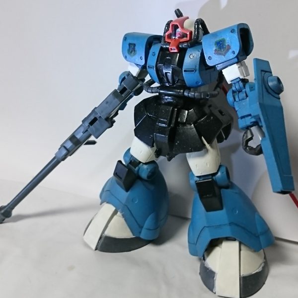 蒼き雷光ユーマ・ライトニング少尉用ドム試作実験機