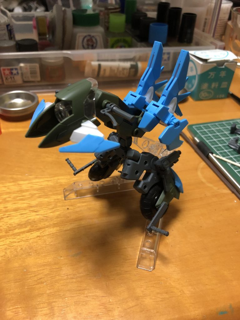マシンライダーはダボ穴多いので、画像のようにスカイの装備を装着可能。
オリジナルの形態考えるのも楽しかったです☺️