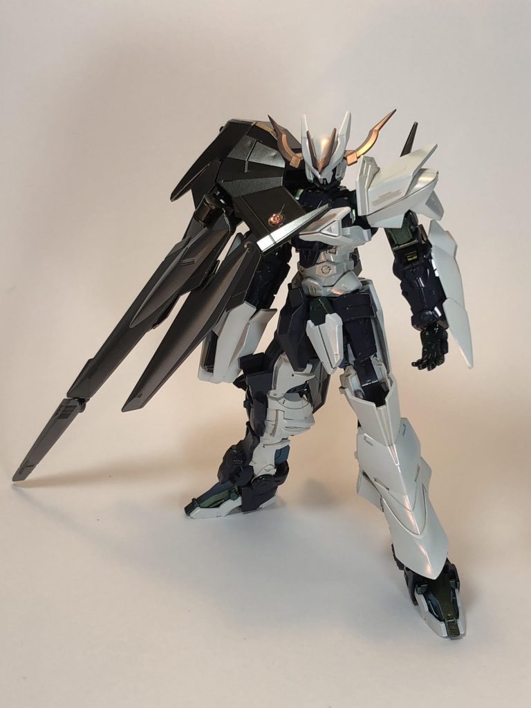 HGガンダムアストレイノーネイム–2枚目/制作者：デコポン
