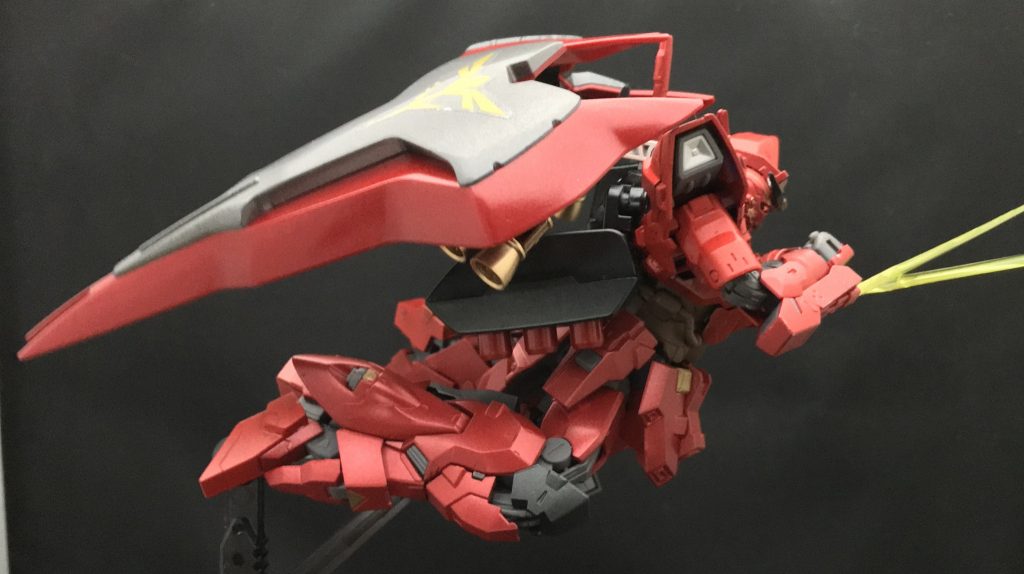 ファンネルを下にして、シールドブースターを背面に。
高速巡航形態…?