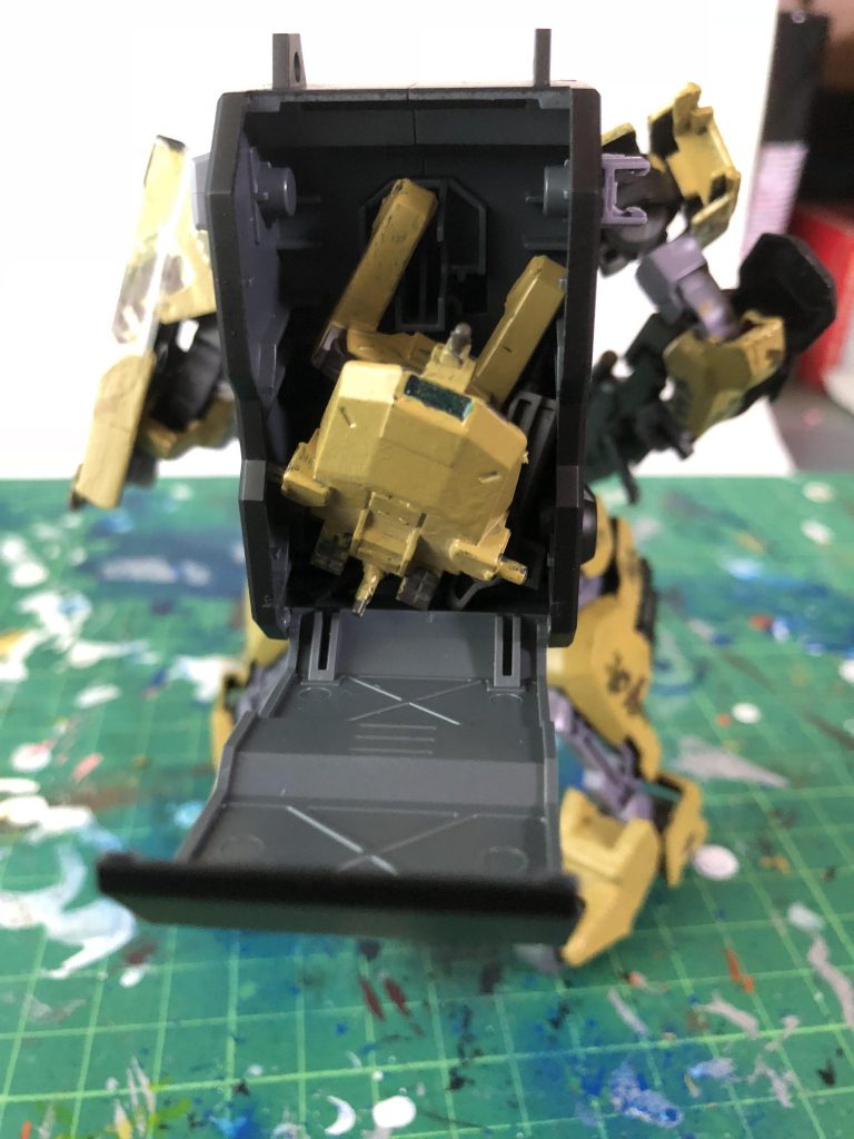 そしてバックパックにはオプションセットのMW(モビルワーカー)が一機が入っていて