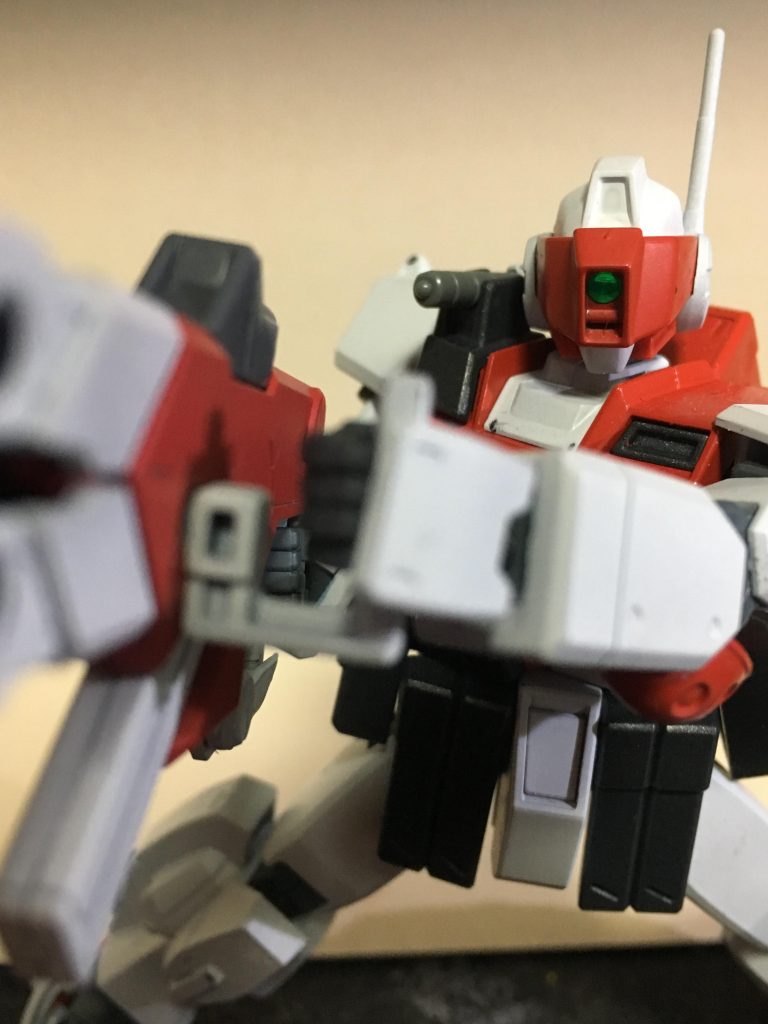 メイン武装であるアサルトライフル。
レールガンにも変更可能だが、MSにかかる負担が大きい為か基本的に使用しない。