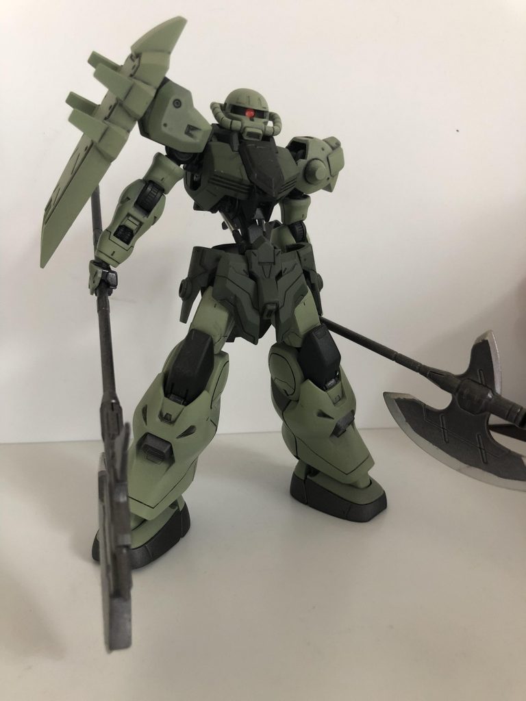 私の厨二病全開に設定考えて制作させていただきましたw
と言っても最初は鉄血キットでザクを作ろうと思っただけなんですけどね(^^;)
使用パーツ
頭部   ザクⅡ 連邦仕様
胴体・脚部・腕部   キマリス
掌   バルバトスルプス
肩  ウヴァル
脚先  Re旧ザク
武装  グシオンリベイク・鉄血武装キットより。
ミキシングで割と綺麗に仕上がりましたwヒラメキって大事ですね!