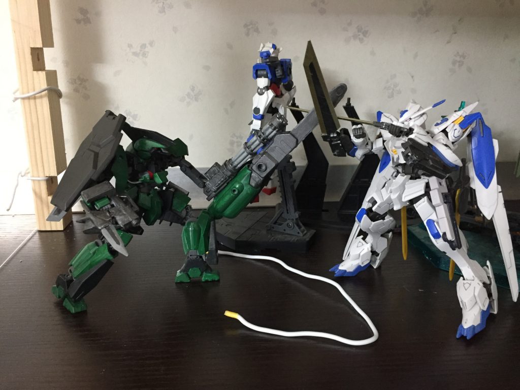 ガンダムフレームだかなんだか知らねーが、そんな旧世代の機体でこのミドガルズグレイズに勝てるとでも!?