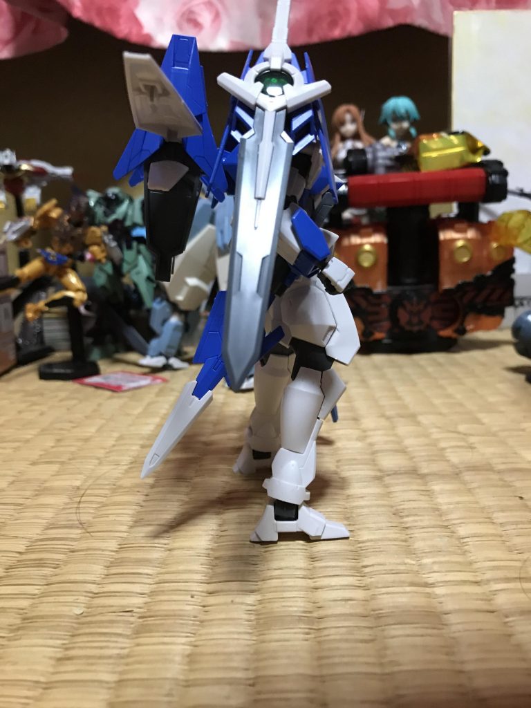 右側からの姿です。