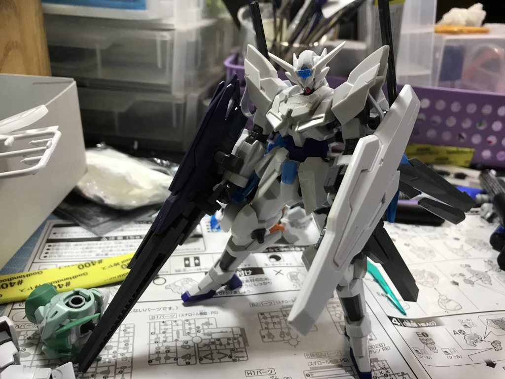 塗装前。没案でシールドを装備させてましたが、ブレイザーがあるので要らないと思い、外しました。