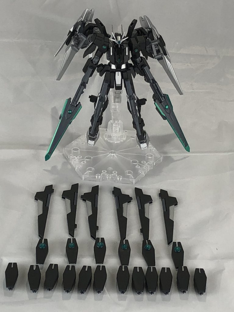 ビット全種類。GNライフルビット×6、GNビームシールドビット×6、GNビームガトリングビット×12です。