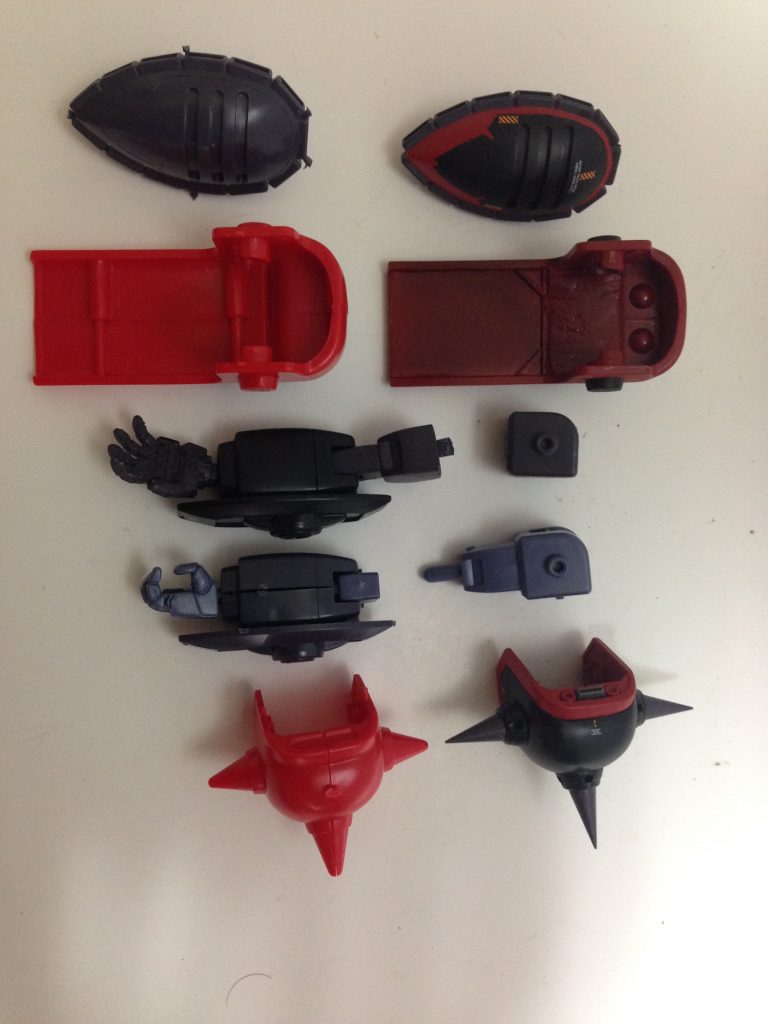 肩部~腕部
肩〜上腕の境を両断した後そこにロール軸を追加、肘関節はプラ板で延長してPCが隠れるようにしました。
右肩シールドはピン跡を消しつつ断面がコの字を保つ程度に装甲の厚みも作っています。
スパイクはビルダーズパーツを使用、側面のスラスターも製作しました。