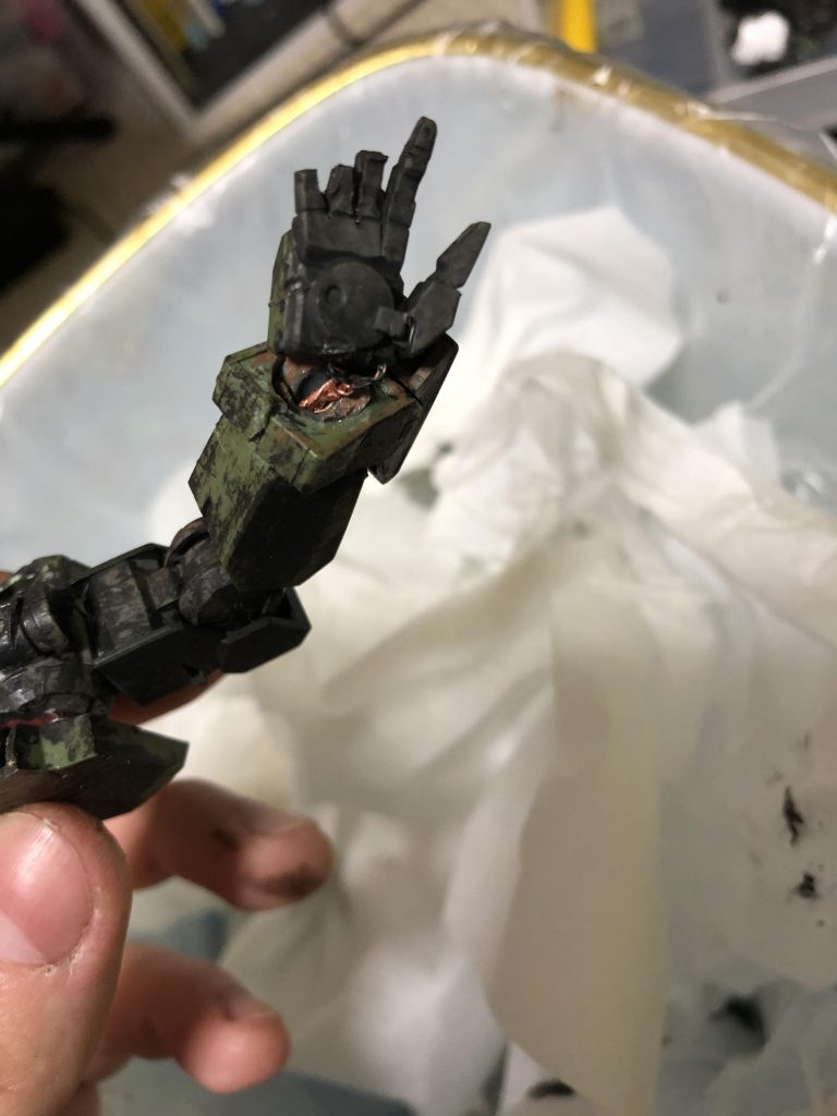 地味にやられ役のグレイズの手首気に入ってます。