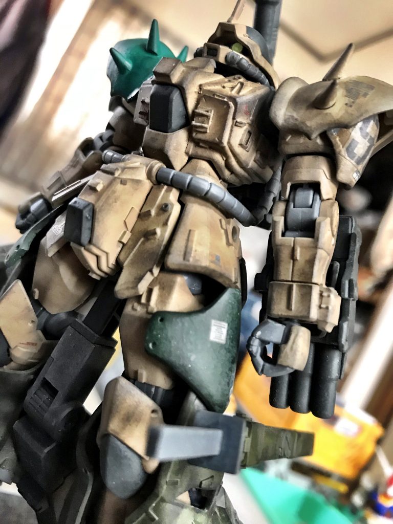 下から煽り〜の！