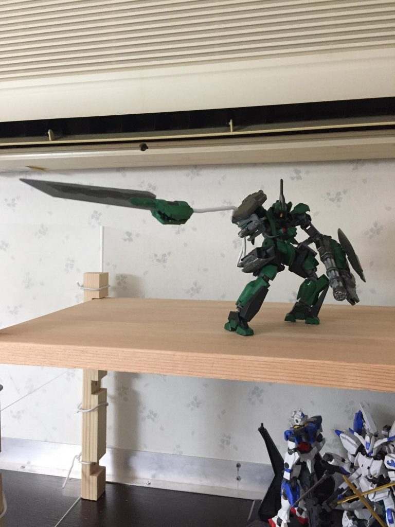 ワイヤーブレードで雑魚無双!接敵してもバヨネットショートライフルで即座に対応だ!
多分ワイヤーブレードで機体固定とかもする。